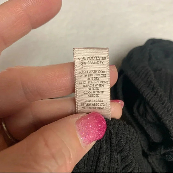 Willow + Root black ribbed body suit ruffle detail size large - Picture 2 of 7